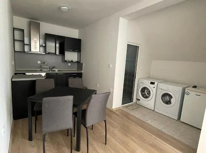 Pensión беглик таш 2 3*